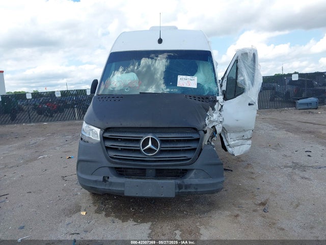 WD4PF1CD6KP159736 Mercedes-Benz om 642 with brake assist