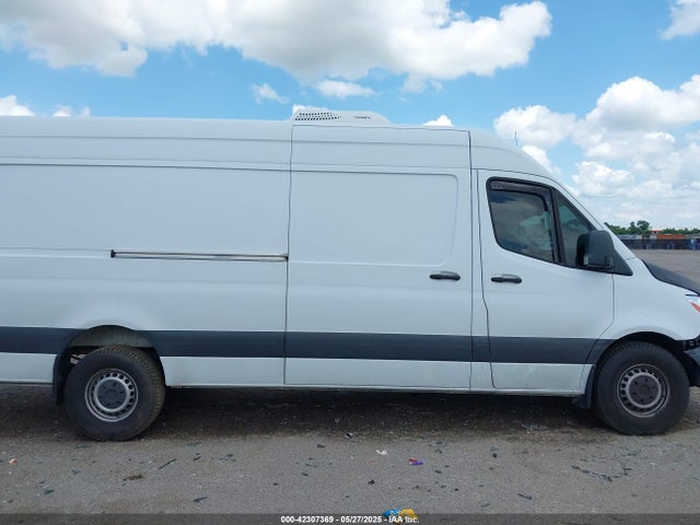 WD4PF1CD6KP159736 Mercedes-Benz om 642 with brake assist