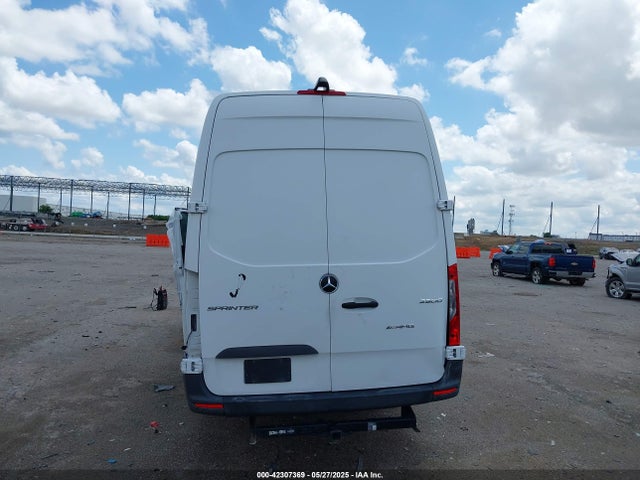 WD4PF1CD6KP159736 Mercedes-Benz om 642 with brake assist