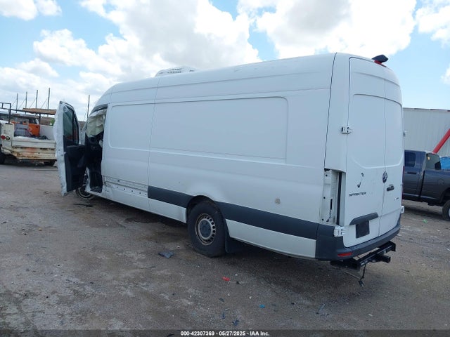 WD4PF1CD6KP159736 Mercedes-Benz om 642 with brake assist