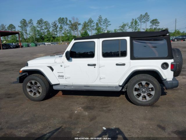 1C4HJXEG3JW175226 Jeep Wrangler Unlimited Sahara 4x4