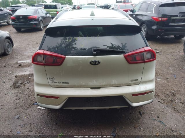 KNDCC3LC8H5045679 KIA NIRO EX