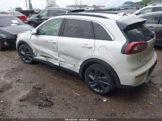 KNDCC3LC8H5045679 KIA NIRO EX
