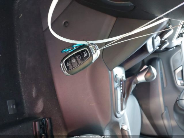 2019 HYUNDAI KONA KM8K33A50KU374319 Photo 10