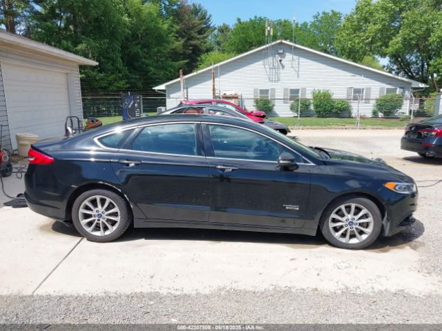 3FA6P0PU3HR106023 Ford Fusion Energi Se Luxury