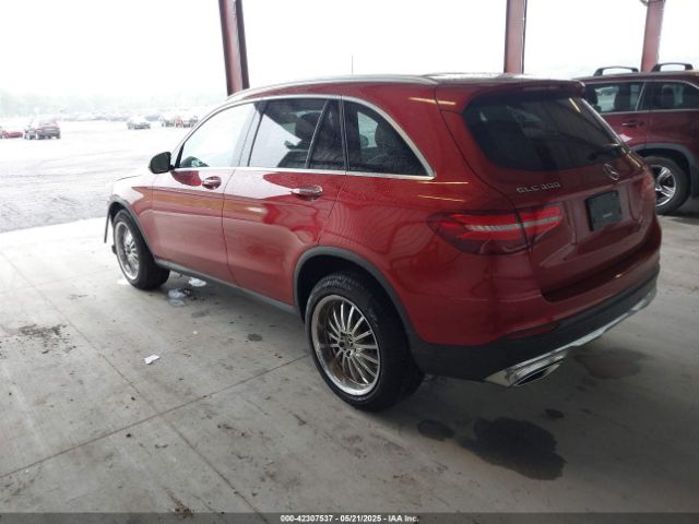 2019 MERCEDES-BENZ GLC 300 WDC0G4JB1KV139959 Photo 2