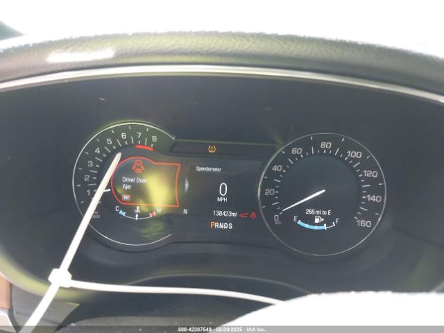 5LMCJ2D93JUL03548 Lincoln MKC SELECT