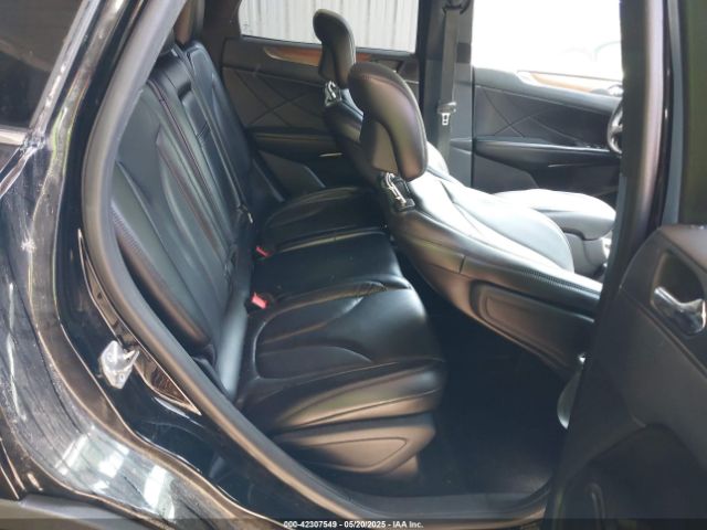 5LMCJ2D93JUL03548 Lincoln MKC SELECT