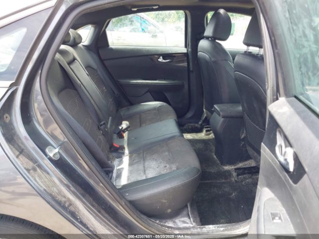 3KPF54AD7NE454720 KIA Forte Gt-line