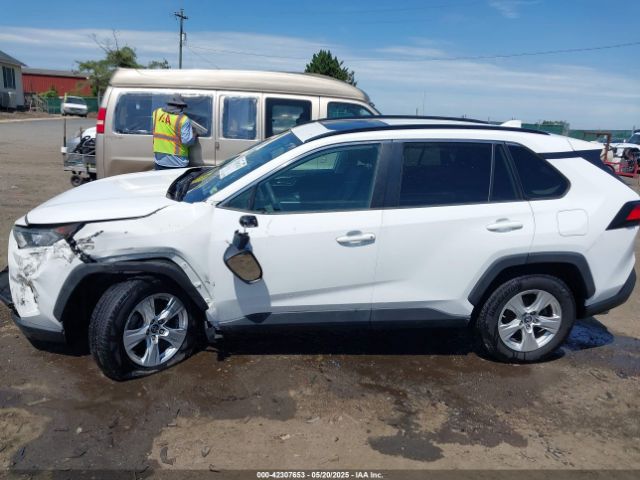 2T3P1RFV0KC007727 Toyota Rav4 Xle