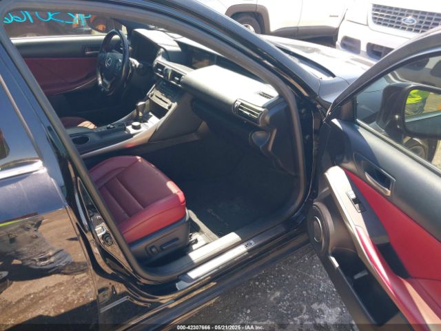 2020 LEXUS IS 300 JTHGA1D23L5107353 Photo 4