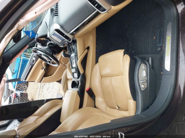 2017 PORSCHE CAYENNE E-HYBRID WP1AE2A24HLA72703 Photo 4