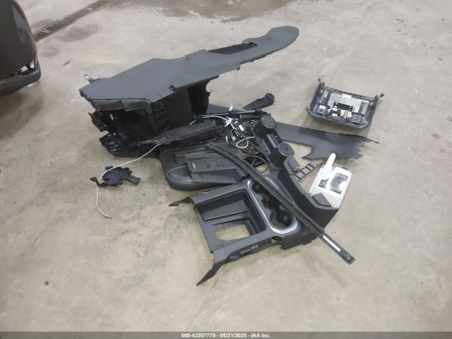 3GTU9FET5MG113845 GMC lm2