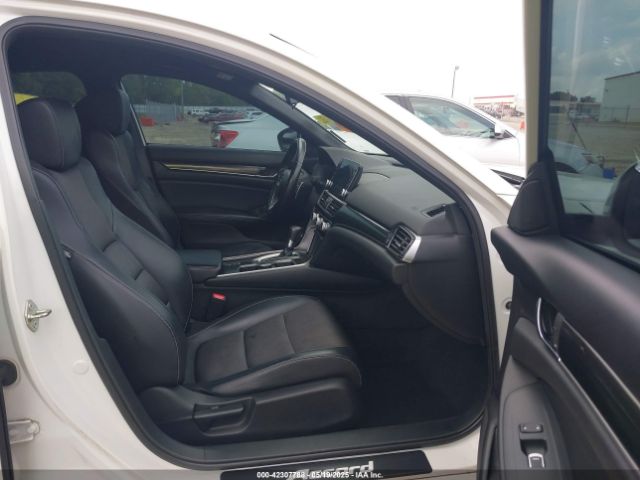 1HGCV1F36JA028470 Honda Accord Sport