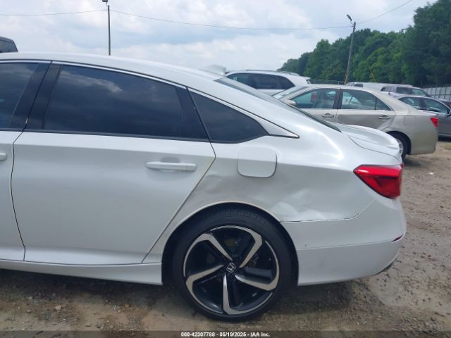 1HGCV1F36JA028470 Honda Accord Sport