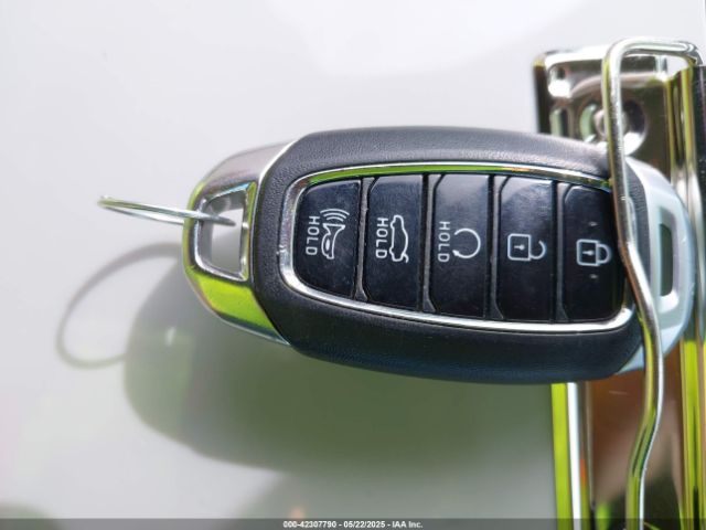 5NPLS4AG4NH081332 Hyundai ELANTRA SEL
