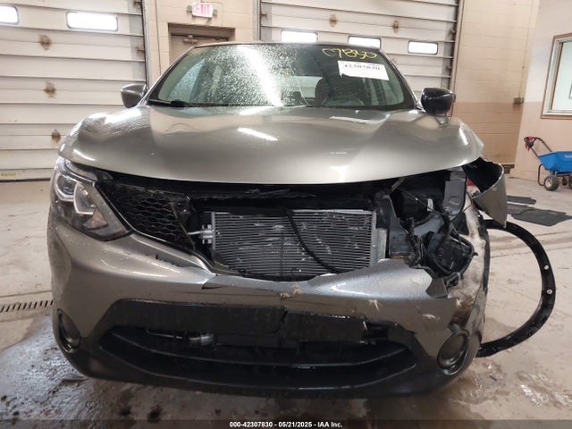 JN1BJ1CR9HW128710 Nissan Rogue Sport S