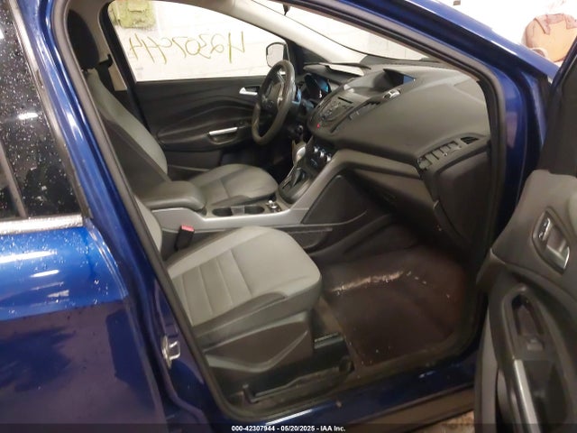 1FMCU9GX5GUA67541 Ford ESCAPE SE