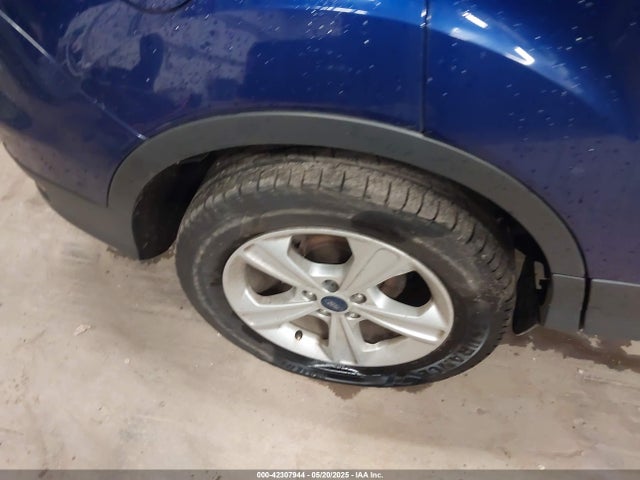 1FMCU9GX5GUA67541 Ford ESCAPE SE
