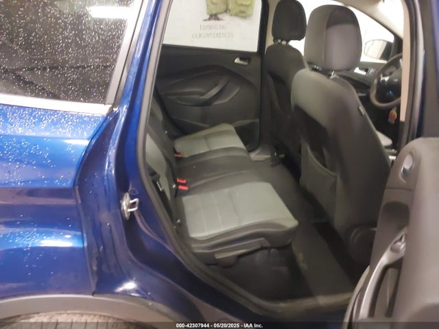 1FMCU9GX5GUA67541 Ford ESCAPE SE