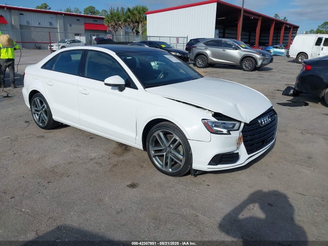 2020 AUDI A3 WAUAUGFFXLA005747 Photo 0