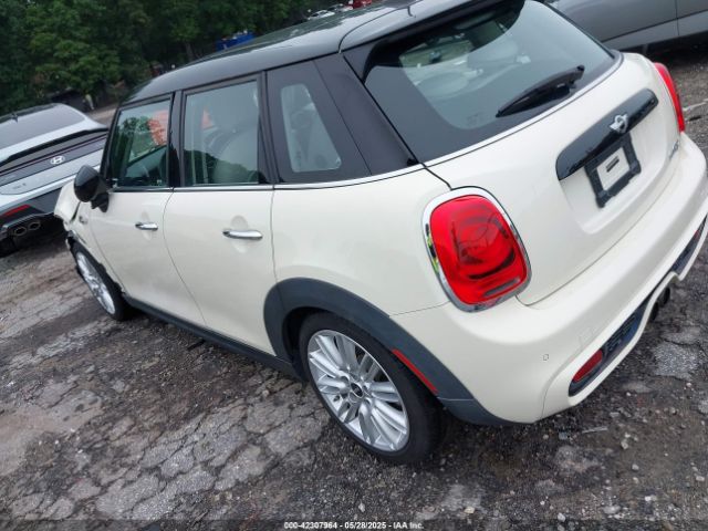 2015 MINI HARDTOP WMWXU3C52F2B56856 Photo 2