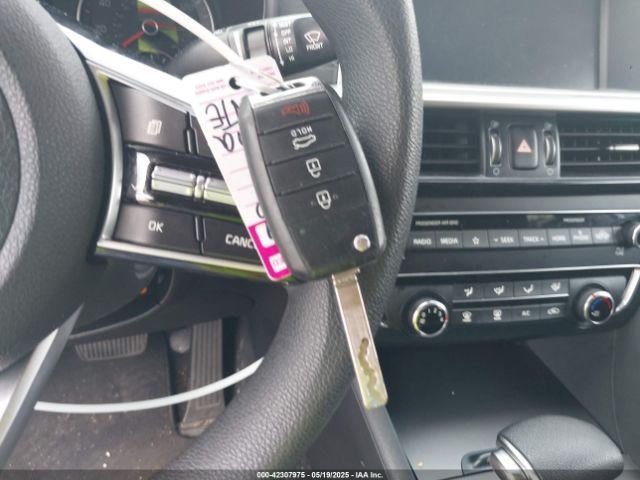 2020 KIA OPTIMA 5XXGT4L3XLG385606 Photo 10