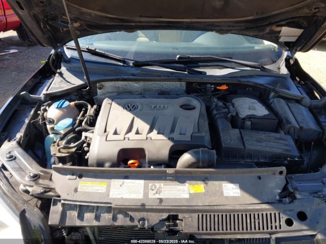 1VWBN7A37EC002696 Volkswagen Passat 2.0l Tdi Se
