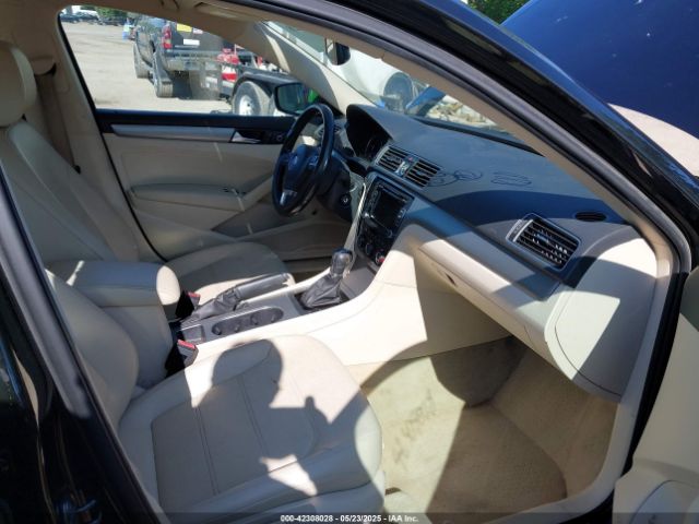 1VWBN7A37EC002696 Volkswagen Passat 2.0l Tdi Se
