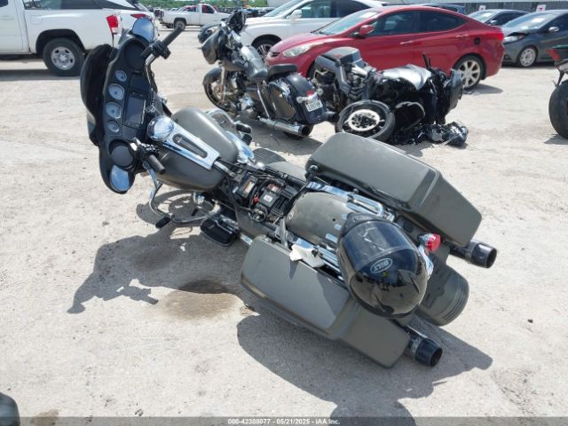 2018 HARLEY-DAVIDSON FLHX 1HD1KBC1XJB641353 Photo 2
