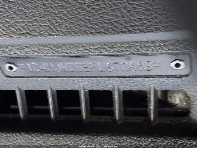 1C4HJWDG5FL670693 Jeep Wrangler Unlimited Sport