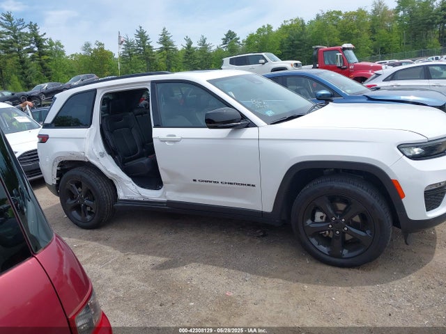 Jeep Grand Cherokee 2023 1C4RJHBG4PC506923 Image 14