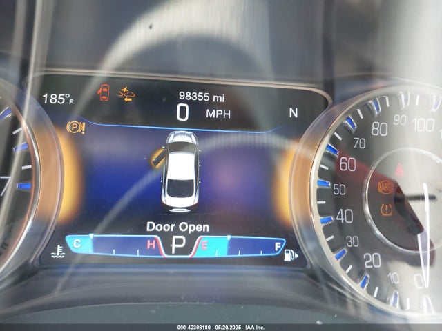 Продаж на аукціоні авто 2015 Chrysler 200 C, vin: 1C3CCCCBXFN703382, номер лоту: 42308180