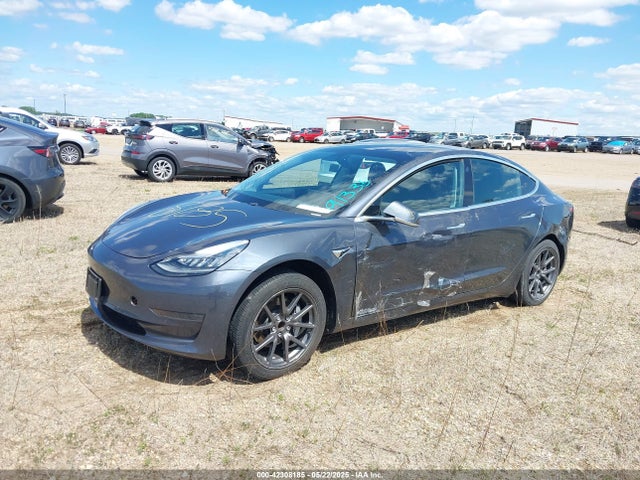 5YJ3E1EA4KF435551 Tesla 2019