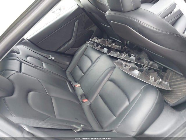 5YJ3E1EA4KF435551 Tesla 2019