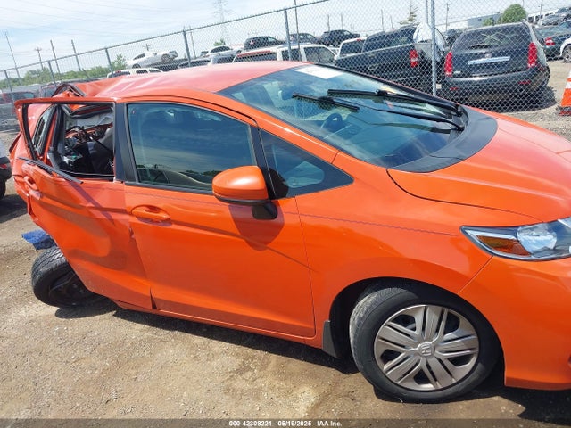 42308221 :رقم المزاد ، 3HGGK5H42LM727687 vin ، 2020 Honda Fit Lx مزاد بيع