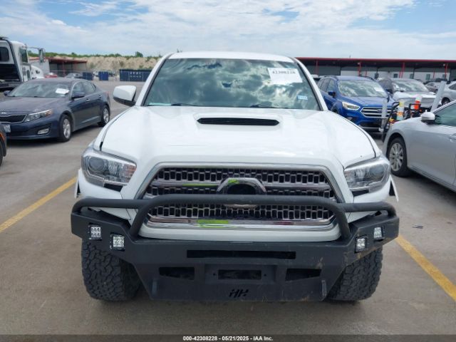 5TFCZ5ANXHX065886 Toyota Tacoma Trd Sport