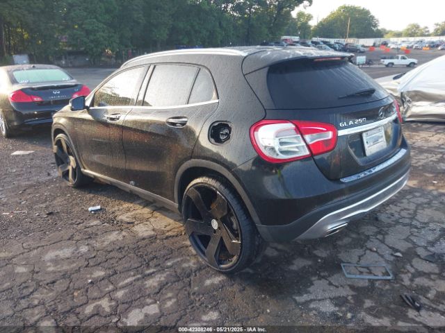 2017 MERCEDES-BENZ GLA 250 WDCTG4GB1HJ300041 Photo 2