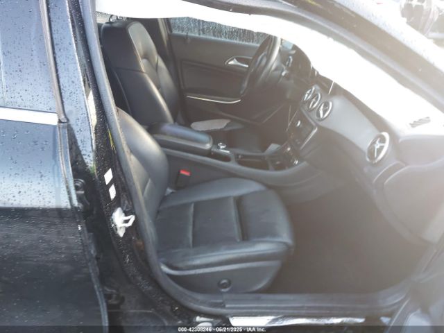 2017 MERCEDES-BENZ GLA 250 WDCTG4GB1HJ300041 Photo 4