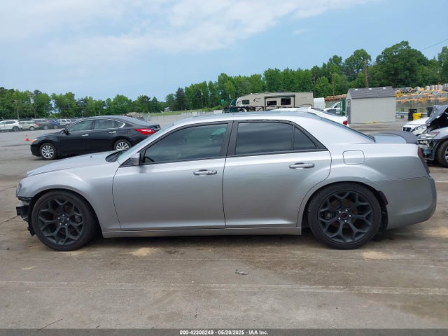 2018 Chrysler 300 300s მანქანა იყიდება აუქციონზე, vin: 2C3CCABG4JH264070, აუქციონის ნომერი: 42308249