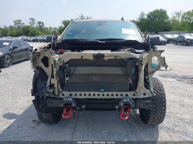 3GCPDCED1NG639300 Chevrolet Silverado 1500 4wd  Short Bed Custom Trail Boss