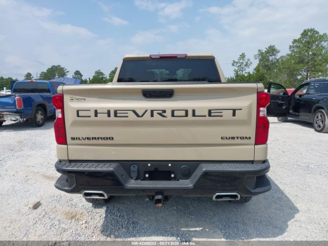 3GCPDCED1NG639300 Chevrolet Silverado 1500 4wd  Short Bed Custom Trail Boss