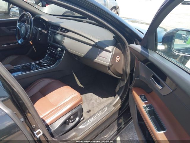 2016 JAGUAR XF SAJBF4BV2GCY03006 Photo 4
