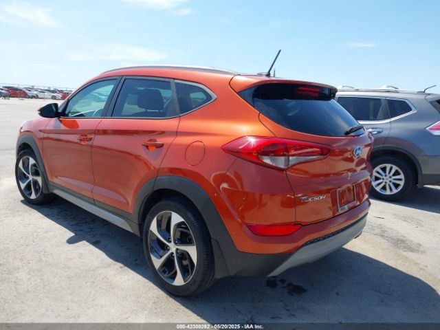 2017 HYUNDAI TUCSON KM8J33A25HU358014 Photo 2