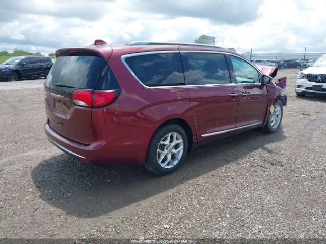 2018 CHRYSLER PACIFICA 2C4RC1BG2JR158779 Photo 3
