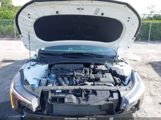 3KPFT4DE1SE083270 KIA K4 Lx