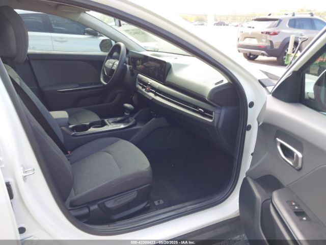 3KPFT4DE1SE083270 KIA K4 Lx