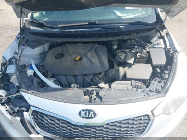 KNAFK4A68G5611791 KIA FORTE LX