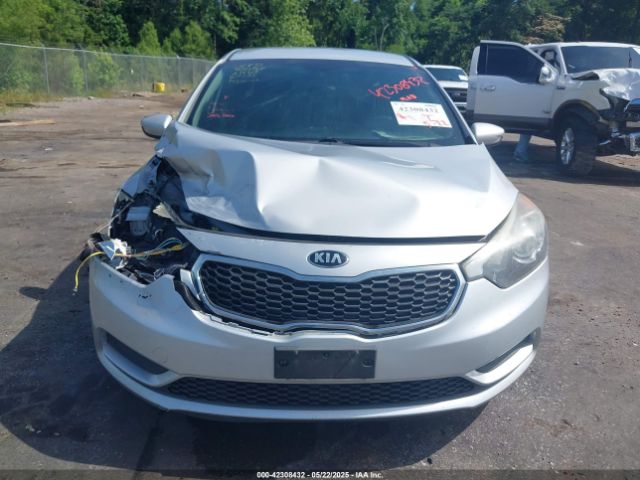 KNAFK4A68G5611791 KIA FORTE LX