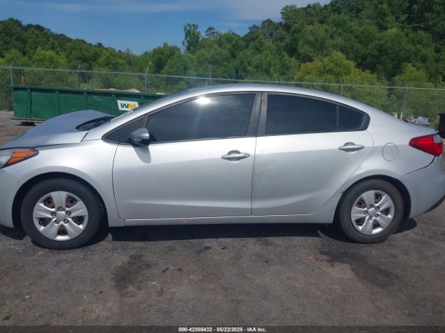 KNAFK4A68G5611791 KIA FORTE LX